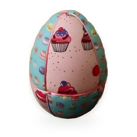Huevo de Pascua de tela con estampado de cupcakes